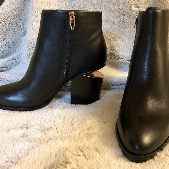 ~SOLD~Alexander Wang Gabi booties, size 38, NEW - Picture 6 of 8